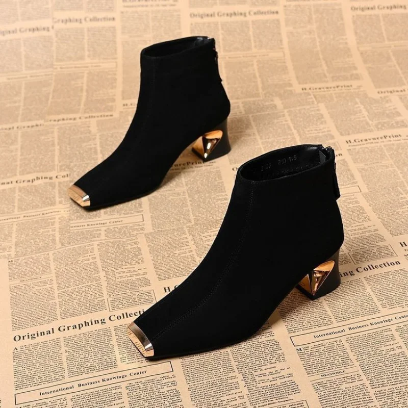 2025 New Women’s Retro Square Toe Suede Ankle Boots – Metal Toe Back Zipper Chunky Heel Boots Design Autumn Winter Women retro square toe ankle boots with chunky medium heel and zipper closure