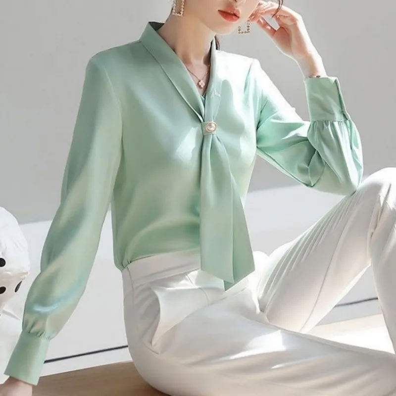 Women Spring Autumn Style Blouses Shirts Lady Casual Long Sleeve Bow Tie Collar Blusas Tops DF4958 Women Spring Autumn Style Blouses Shirts Lady Casual Long Sleeve Bow Tie Collar Blusas Tops DF4958