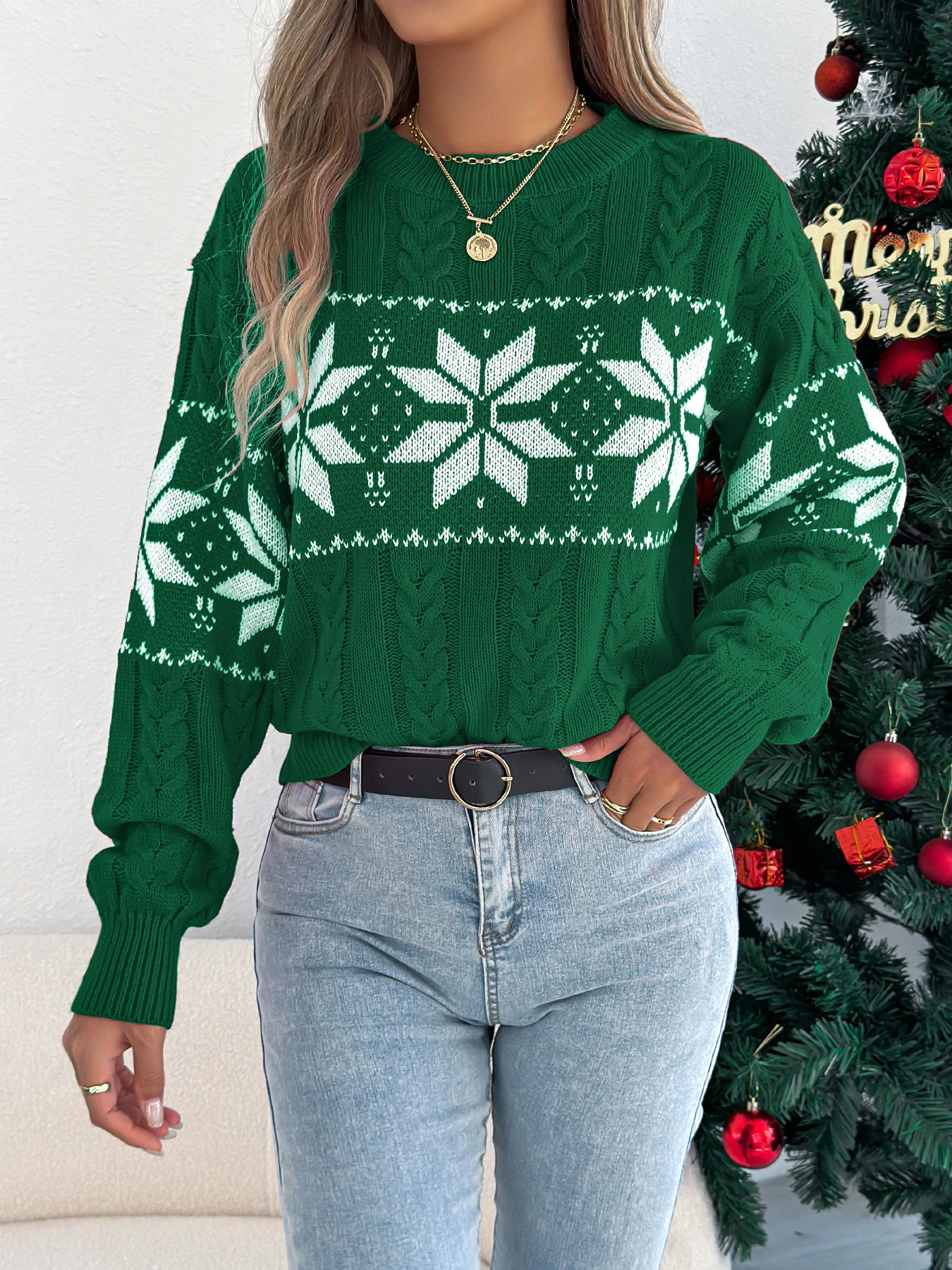 Christmas Woman Sweater Autumn Winter 2025 Casual Contrast Color Snowflake Pattern Knitted Tops Round Neck Long Sleeved Pullover Christmas Woman Sweater Autumn Winter 2025 Casual Contrast Color Snowflake Pattern Knitted Tops Round Neck Long Sleeved Pullover