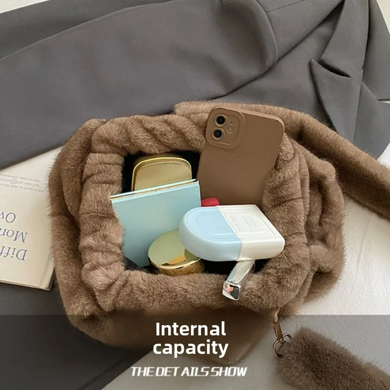 New Comfortable Versatile Texture Top Clutch Bag Women Winter Fluffy Cloud Crossbody Bag Retro Furry Commuting Storage Bag New Comfortable Versatile Texture Top Clutch Bag Women Winter Fluffy Cloud Crossbody Bag Retro Furry Commuting Storage Bag