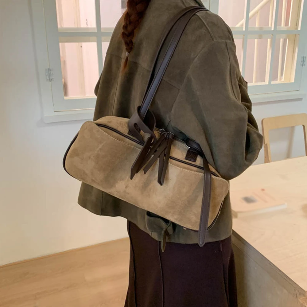 Retro Hand-Held Bowling Bag for Women’s Autumn and Winter New Fashion Trend Suede Underarm Bag, Niche Commuting Bag Retro Hand-Held Bowling Bag for Women's Autumn and Winter New Fashion Trend Suede Underarm Bag, Niche Commuting Bag