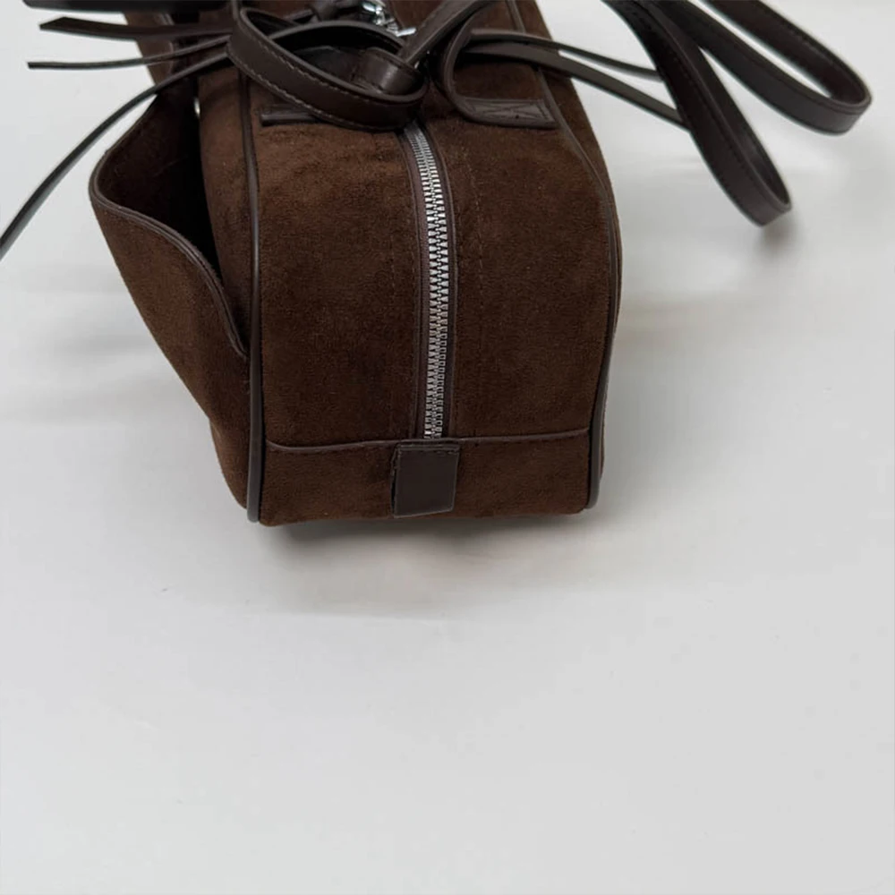 Retro Hand-Held Bowling Bag for Women’s Autumn and Winter New Fashion Trend Suede Underarm Bag, Niche Commuting Bag Retro Hand-Held Bowling Bag for Women's Autumn and Winter New Fashion Trend Suede Underarm Bag, Niche Commuting Bag