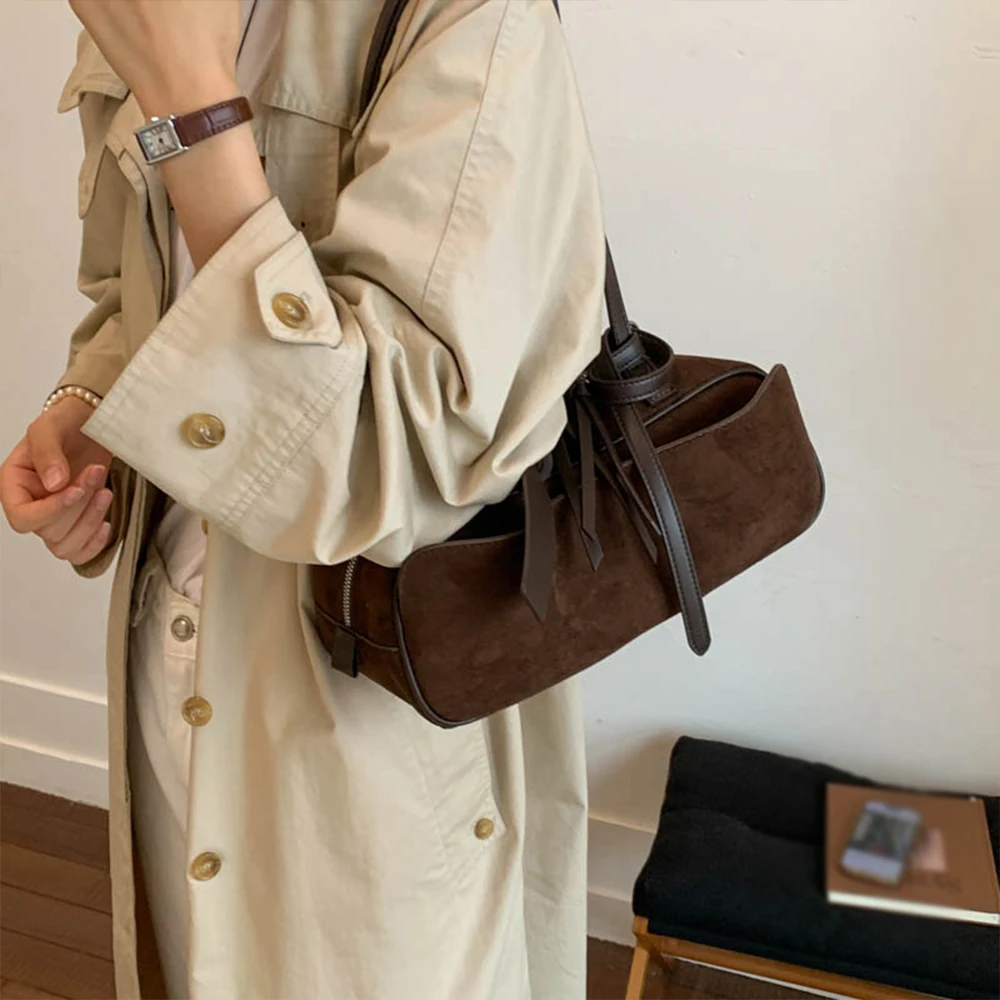 Retro Hand-Held Bowling Bag for Women’s Autumn and Winter New Fashion Trend Suede Underarm Bag, Niche Commuting Bag Retro Hand-Held Bowling Bag for Women's Autumn and Winter New Fashion Trend Suede Underarm Bag, Niche Commuting Bag