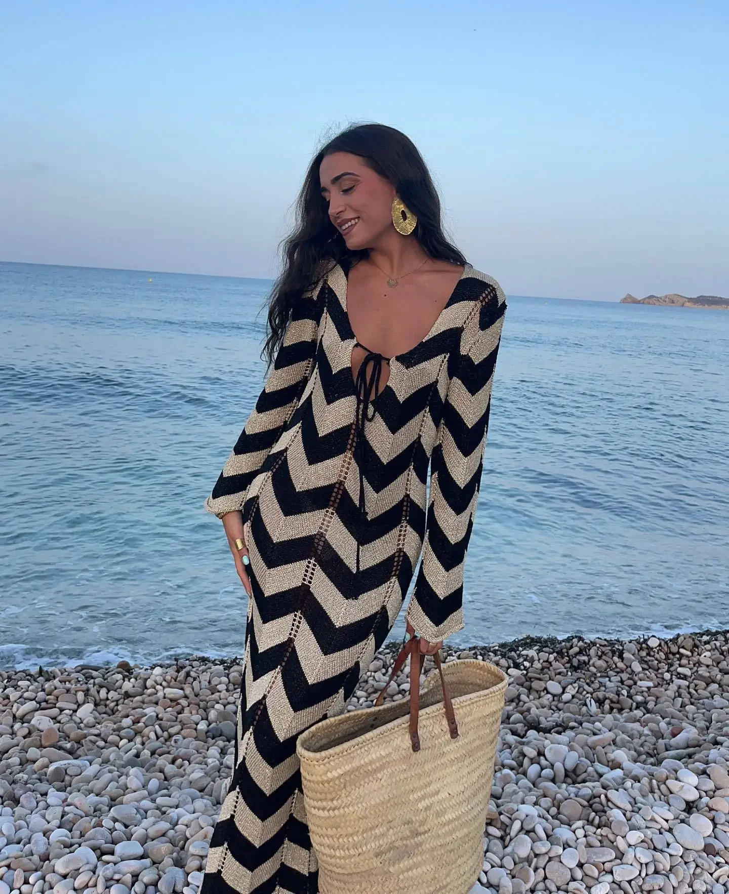 2025 Women’s Stripled Long Sleeve Slim Elegant Knitted Maxi Dress V Neck Autumn New Lace Up Hollow Sexy Beach Cover Up Dress 2025 Women's Stripled Long Sleeve Slim Elegant Knitted Maxi Dress V Neck Autumn New Lace Up Hollow Sexy Beach Cover Up Dress